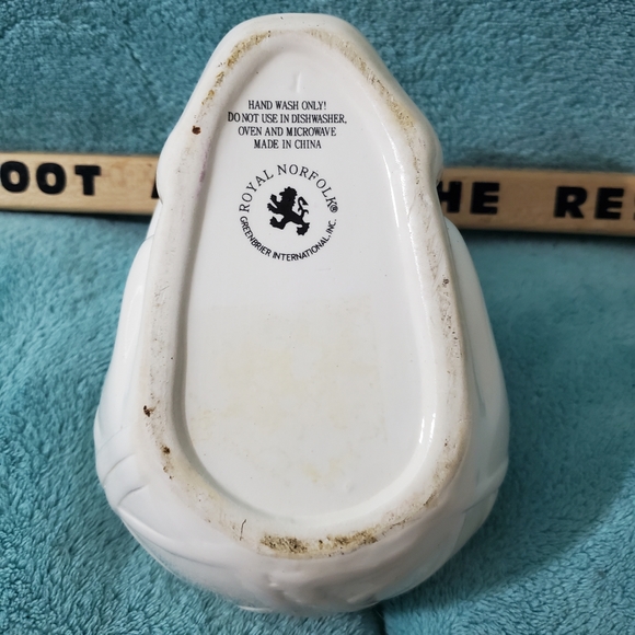 Royal Norfolk Skull Candy Dish, Planter, candle holder ect - Picture 5 of 6